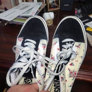 Womens size 9 floral pattern Vans